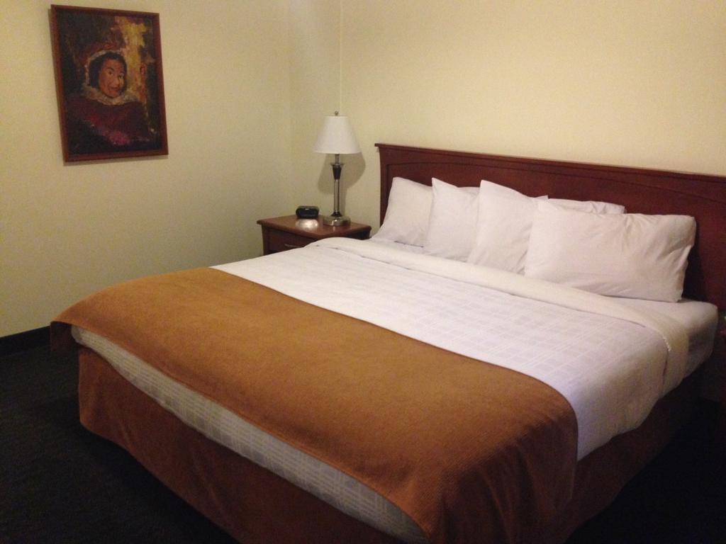Ptarmigan Inn Hay River Rum bild