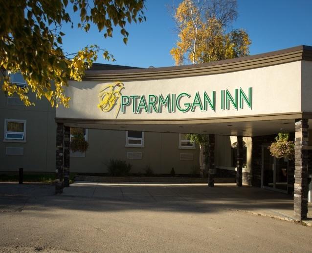 Ptarmigan Inn Hay River Exteriör bild